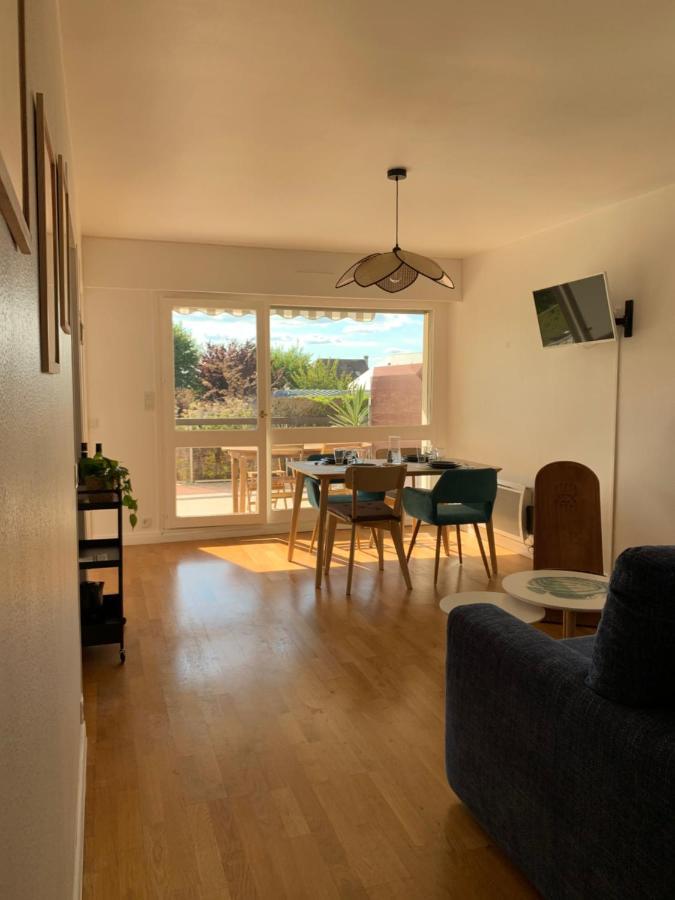 Trouville, Appartement Renove Avec Grande Terrasse Au Calme Екстер'єр фото