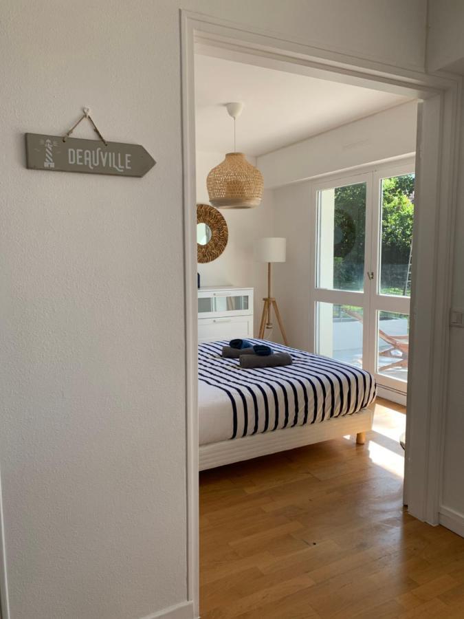 Trouville, Appartement Renove Avec Grande Terrasse Au Calme Екстер'єр фото